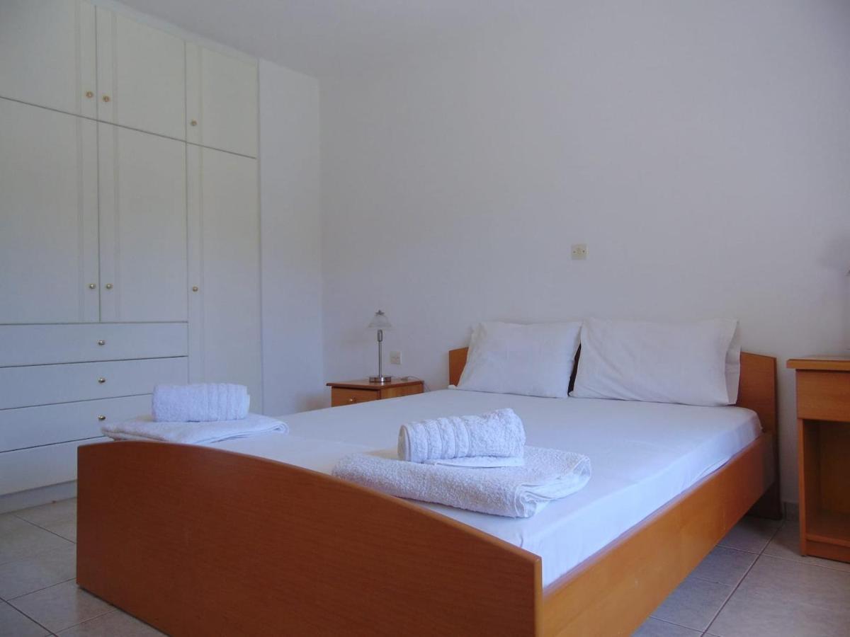 Small Theater Apartment Epidaurus Eksteriør bilde