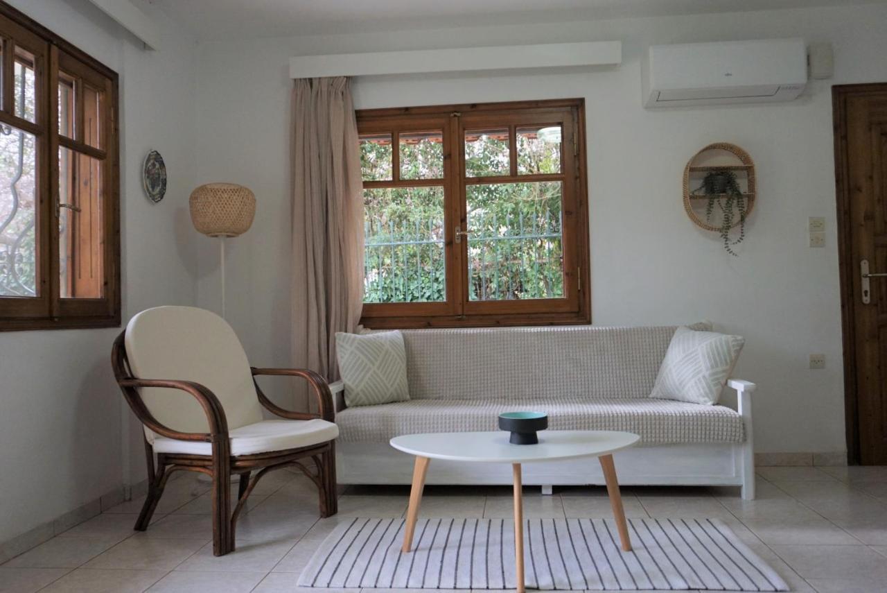 Small Theater Apartment Epidaurus Eksteriør bilde