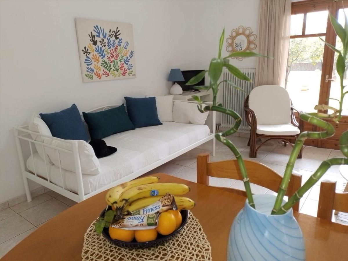 Small Theater Apartment Epidaurus Eksteriør bilde